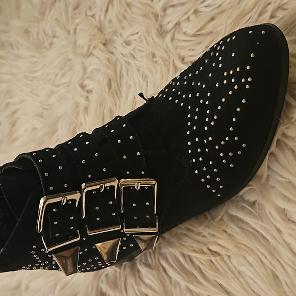 ~~Diva Black Studded Ankle Booties | Silver Studs | Size 8~~ - Picture 5 of 7